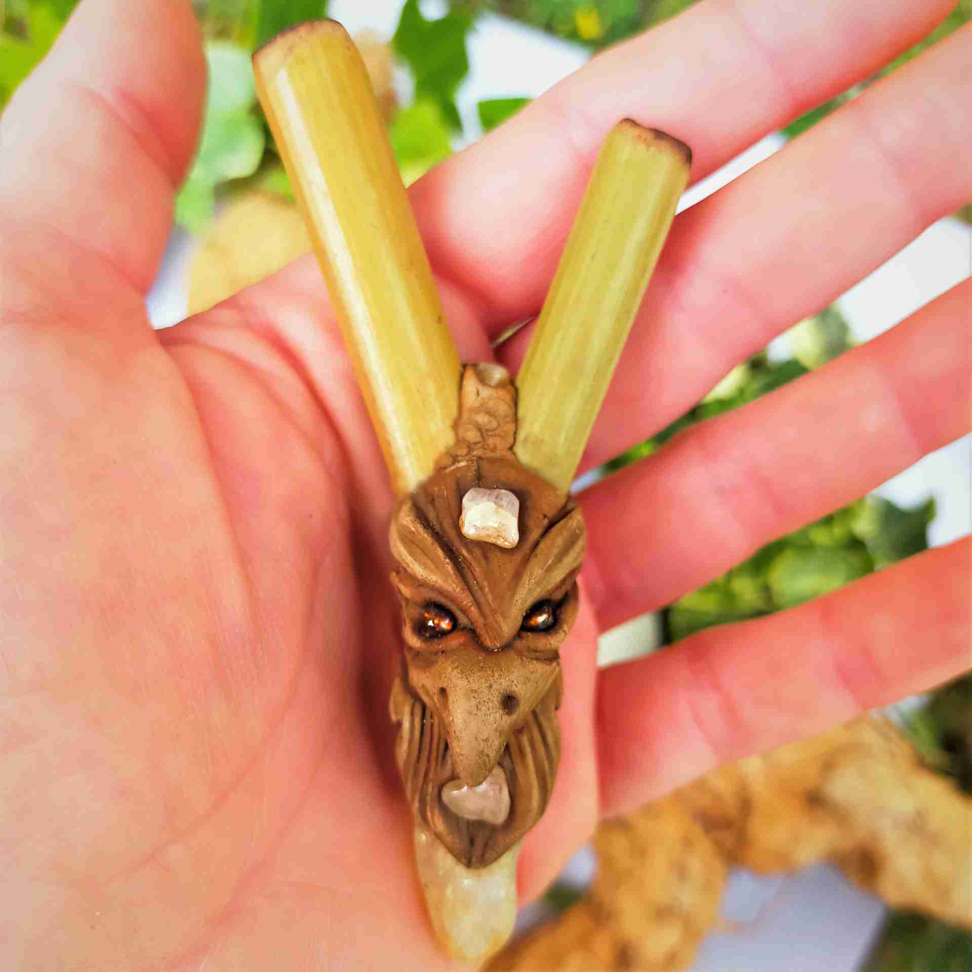 Kuripe Bambou Totem de l'AIGLE Amulette avec des pierres puissant